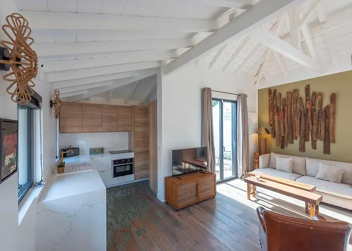 Bulle Marine Nyaraló